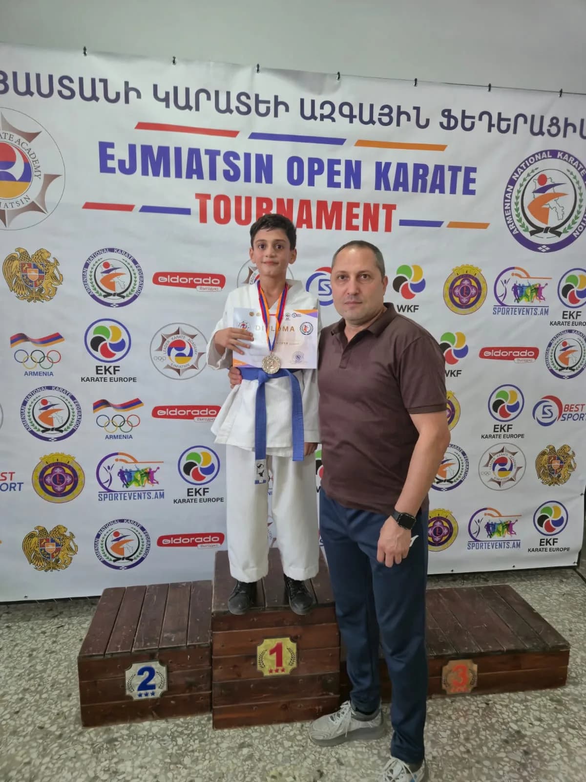 Լուսանկար